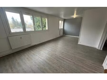location appartement  61.5 m² t-2 à beauvais  640 €