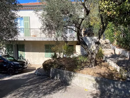 appartment 4 pieces dans maison de ville