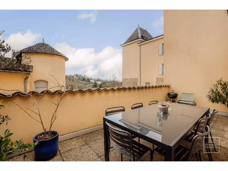 limonest - coeur village  88m²  duplex  terrasse & parking