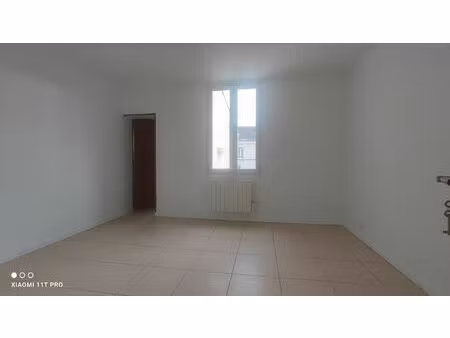 centre de montataire t2   41.42 m² 1er étage à louer