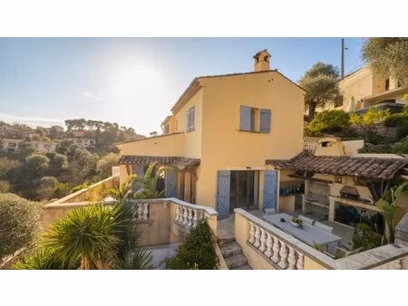 falicon - 4 pièces de 116m2 avec terrain de 500m2