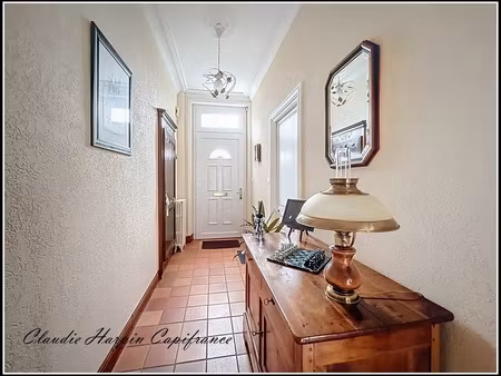 a vendre maison de ville parthenay (79) 6 pièces : environ 158 m² hab  4 ch  2 salles de b