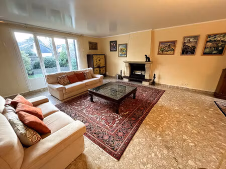 maison voisins le bretonneux 7 pièces 141.67 m²