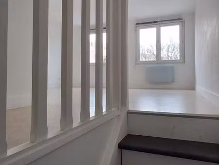 t2 en duplex - quartier prés le roi - proche gare et centre