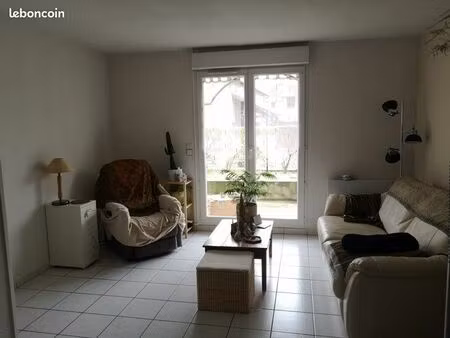 appartement en rdc dans résidence récente