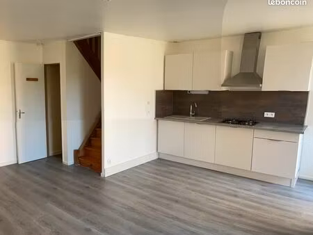 appartement t3 en duplex maison de village