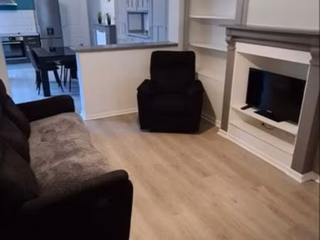 charmant appartement meublé et équipé 2 chambres rez-de-chaussée résidence calme centre vi