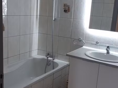 64m² t3 en rdc avec terrasse