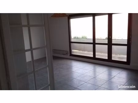 t3 73m2 la chaussée 710 cc libre 1 er avril