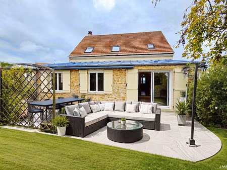 maison 8 pièces - 200 m²