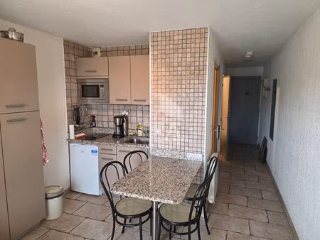 pied à terre vue mer  accès direct à la plage