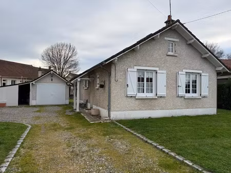 location maison 3 pièces 73 m² à saint-hilaire-de-court (18100)  680 €