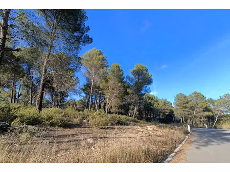 vente terrain 628 m² à salernes (83690)  88 000 €