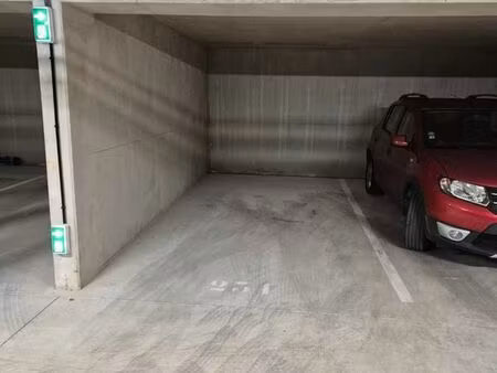 place de parking en sous sol