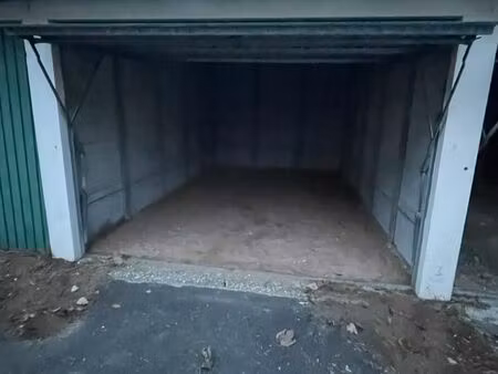 a louer garage box securiser a ballan mire centre