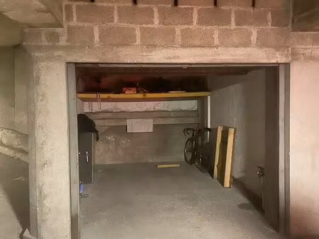 vente box de 13m2 - près de la porte de saint-cloud