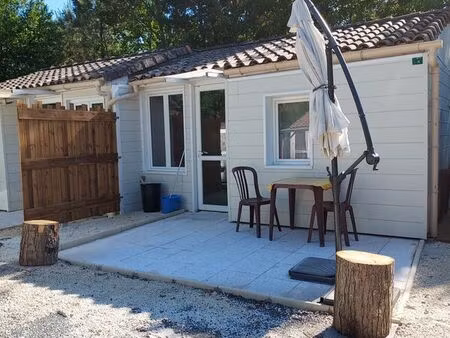 chalet jumelée de 22 m 2 avec extérieur