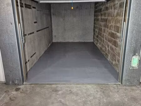 garage/box