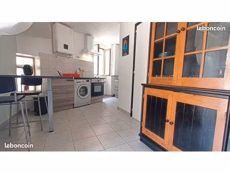 t2 meublé privas 27m²