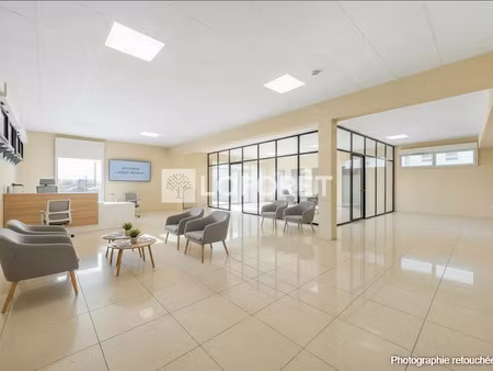 vente locaux professionnels 345 m² à angers (49000)  607 550 €