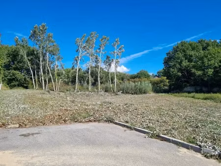 vente terrain 755 m² à ansouis (84240)  204 000 €