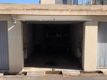 garage arenes de cimez/ parc ratti nice