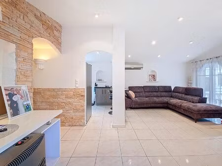 maison individuelle / calme / piscinable / dependance