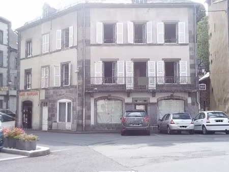 vente immeuble 7 pièces 158 m² à rochefort-montagne (63210)  69 900 €
