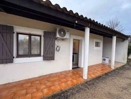 location appartement 1 pièce 36 m² à arles (13200)  580 €