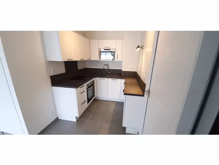 location appartement 2 pièces 38.5 m² à onet-le-château (12000)  524 €