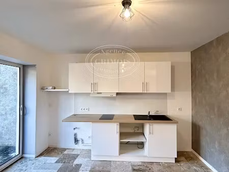 location appartement 2 pièces à lézignan-corbières (11200)  680 €