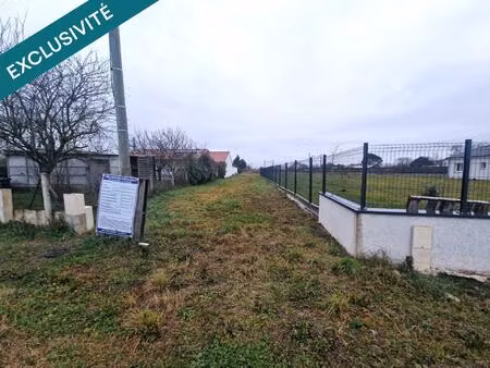 terrain divisible de 2529 m²  viabilisé.