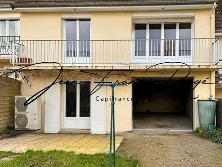 agneaux  proches des commerces  maison mitoyenne de 112 m² avec trois chambres