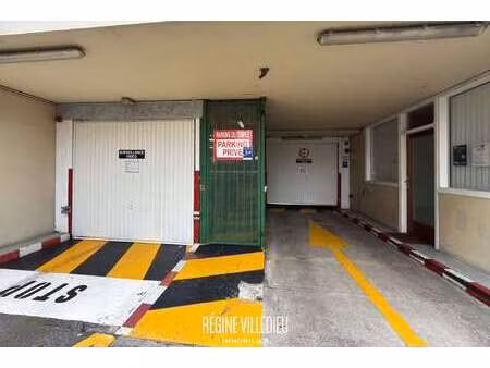 location garage box et parking à cherbourg-en-cotentin (50100) : à louer / 13m² cherbourg-