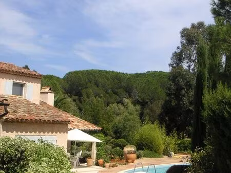 loue mazet ste maxime à l'année