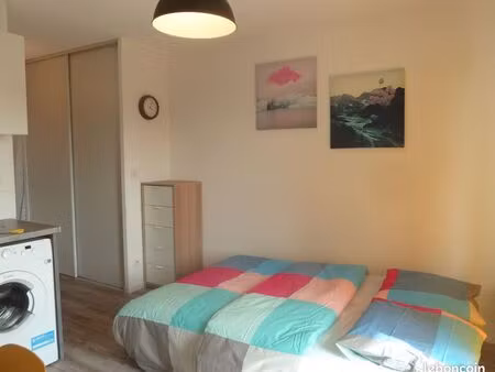 appartement meublé de standing avec terrasse  ascenseur et parking – cholet centre