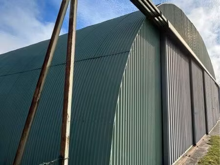 hangar entrepôt garage à louer