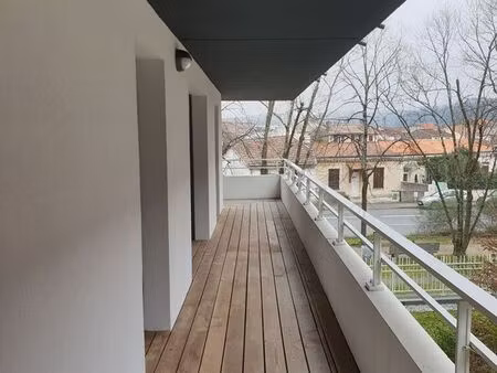 grand t3- balcon 32 m2- parking sous-sol