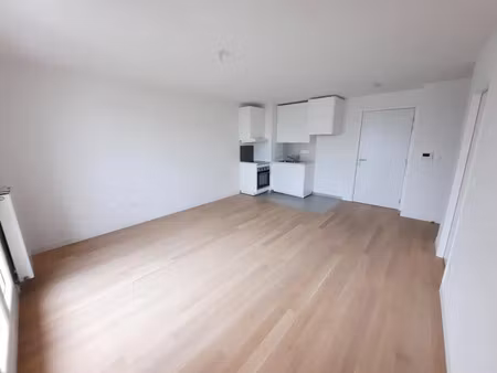 location appartement 2 pièces 43.64 m² à clamart (92140)  1 095 €