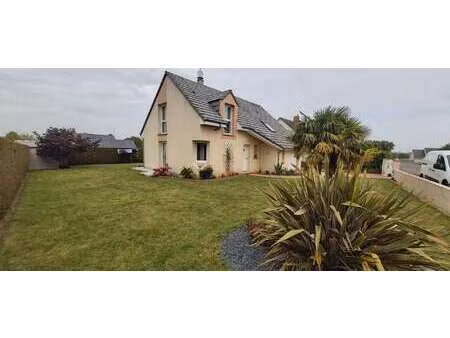 vente maison à oisseau (53300) : à vendre / 100m² oisseau