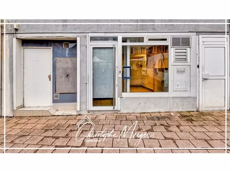 location locaux professionnels 3 pièces 95 m² à sarrebourg (57400)  990 €