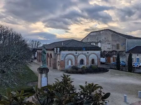 location maison 4 pièces 118 m² à miramont-de-quercy (82190)  740 €