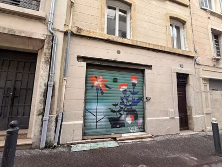 location locaux professionnels 50 m² à marseille 1er (13001)  850 €