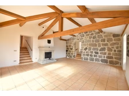propriété composée de 2 maisons et un studio  saint agreve (07)