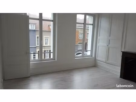 beau 2 pièces proche rempart