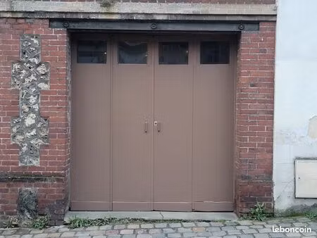 40m2 - box / garage / parking / local de stockage