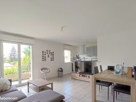 t2 centre ville graulhet résidence parking privatif