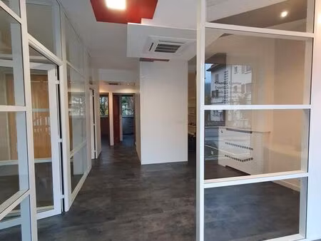 local climatisé 86 m² idéal bureaux ou professions libérales cluses centre 86 m2 location 