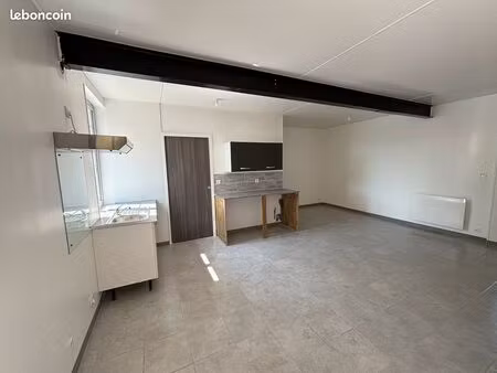 maison de ville avec extérieur