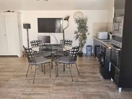 studio avec mezzanine en bord de mer saint aygulf